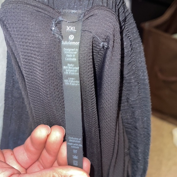 Lululemon mens shorts! - Picture 3 of 3